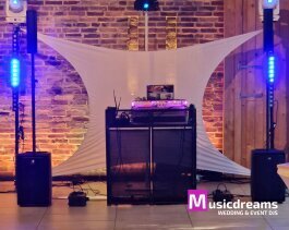 Komplette DJ-Anlage mit professioneller Lichttechnik für Hochzeiten in Herford und Umgebung