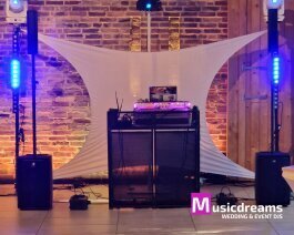 Komplette DJ-Anlage mit professioneller Lichttechnik für Hochzeiten in Herford und Umgebung