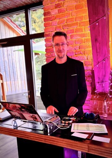 DJ Stefan Masur auf einer Hochzeit