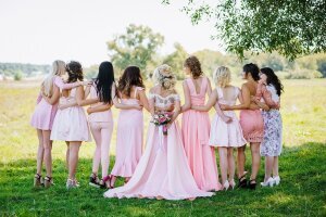 frau_bridalparty_lineup